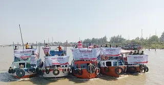 গ্যাস সম্প্রসারণের বিরুদ্ধে বিশ্বব্যাপী কর্ম দিবস উপলক্ষে নৌবহর অনুষ্ঠিত